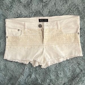 Shyanne Fray Shorts